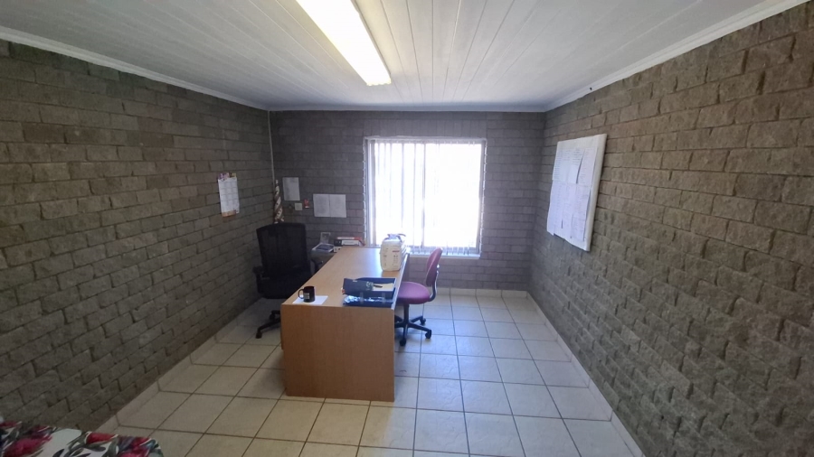 To Let commercial Property for Rent in Brackenfell Central Western Cape